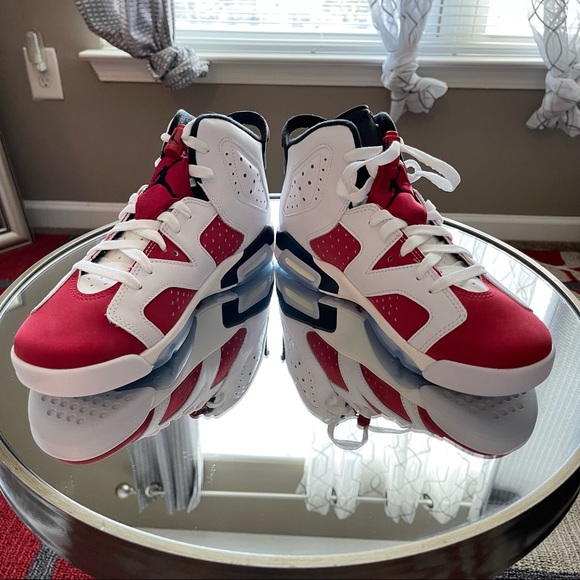 Youth Size 6.5  AIR JORDAN 6 RETRO (COLLECTION SNEAKERS 👟) - Picture 3 of 7